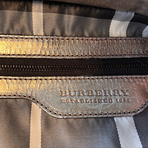 Burberry XL Bronze Tote with Strap - Picture 4 of 4
